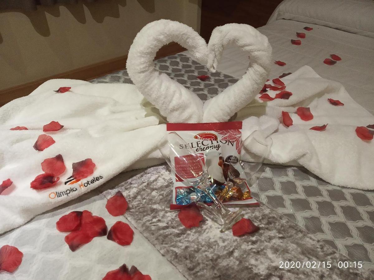 Olimpia Hoteles Тотана Екстер'єр фото
